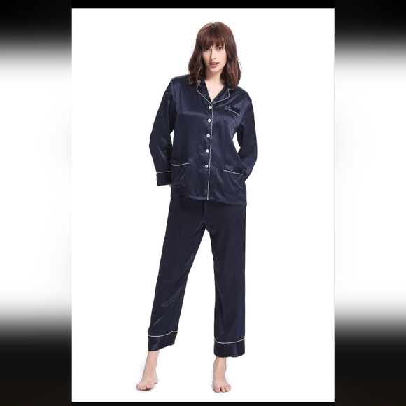 Lilysilk Chic Trimmed women Silk Pajamas Set - Picture 3 of 9